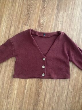 Womens Cropped V-Neck Button Cardigan - Burgundy